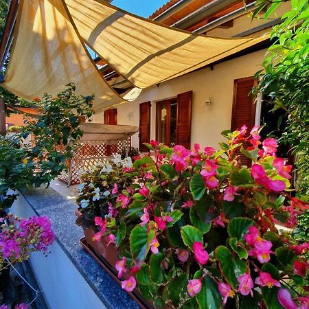 Beb I Portici Bed and Breakfast Cernobbio Exteriör bild