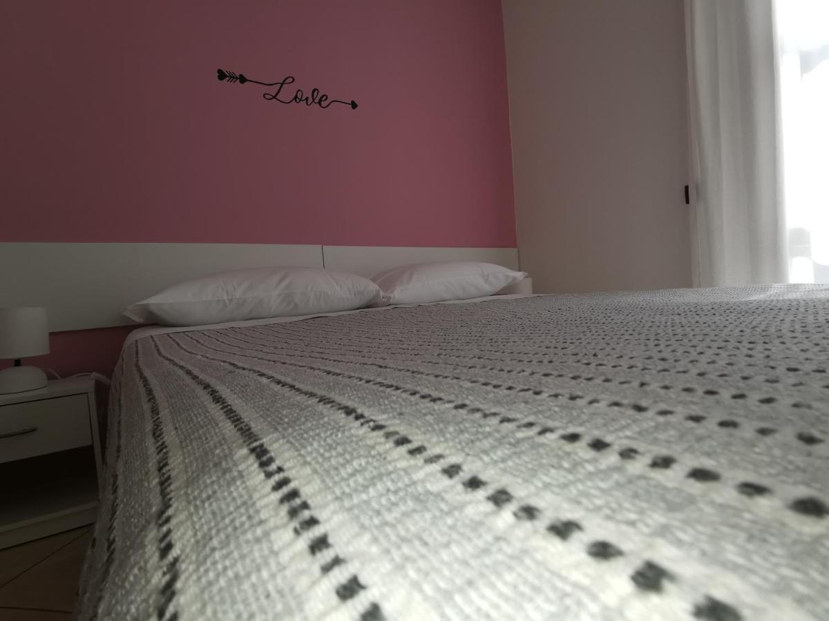 Beb I Portici Bed and Breakfast Cernobbio Exteriör bild
