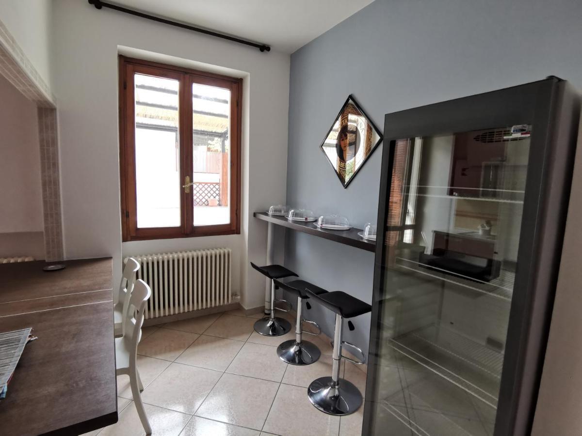 Beb I Portici Bed and Breakfast Cernobbio Exteriör bild