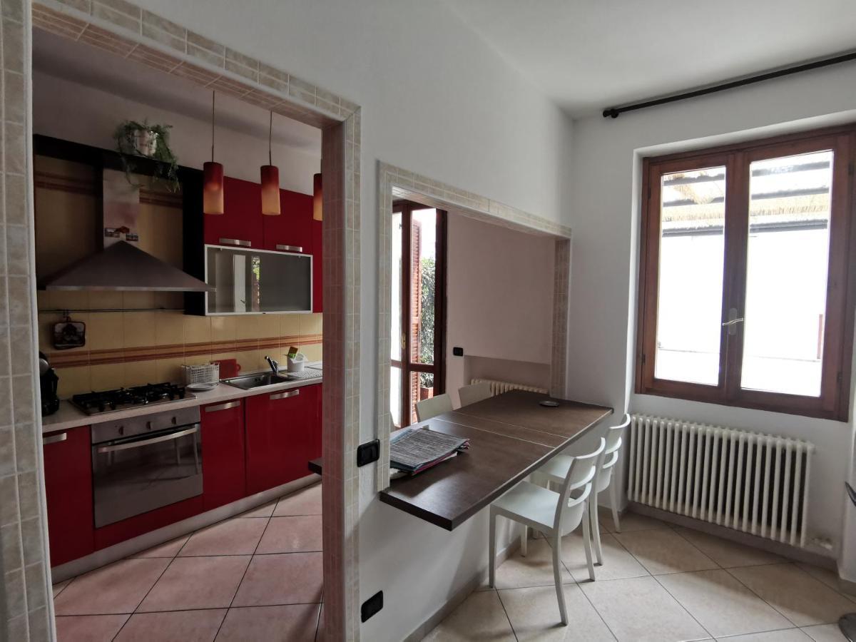 Beb I Portici Bed and Breakfast Cernobbio Exteriör bild